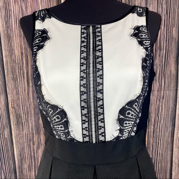 WHITE HOUSE BLACK MARKET Lace Fit & Flare Pleated Tuxedo Dress with Pockets - Picture 2 of 10